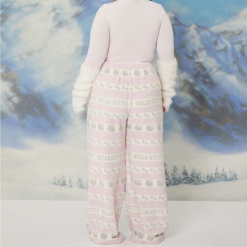 NEW Hello Kitty Pajama Pants - Picture 14 of 16
